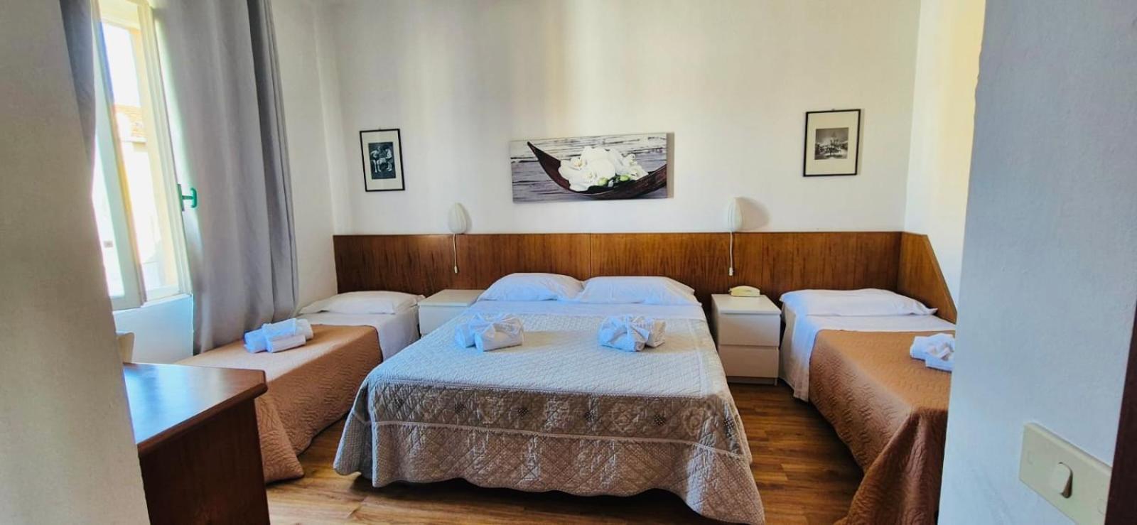 Hotel Ariston Piombino Exteriör bild
