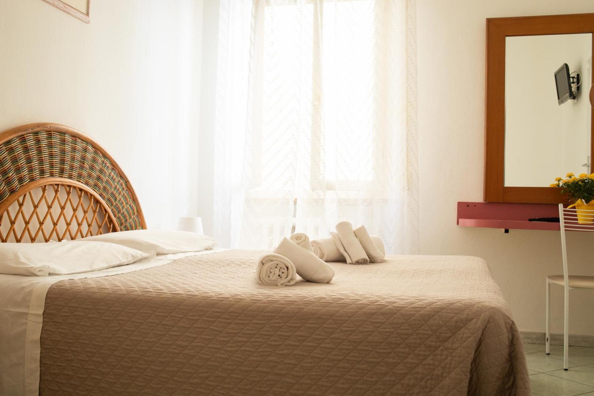 Hotel Ariston Piombino Exteriör bild