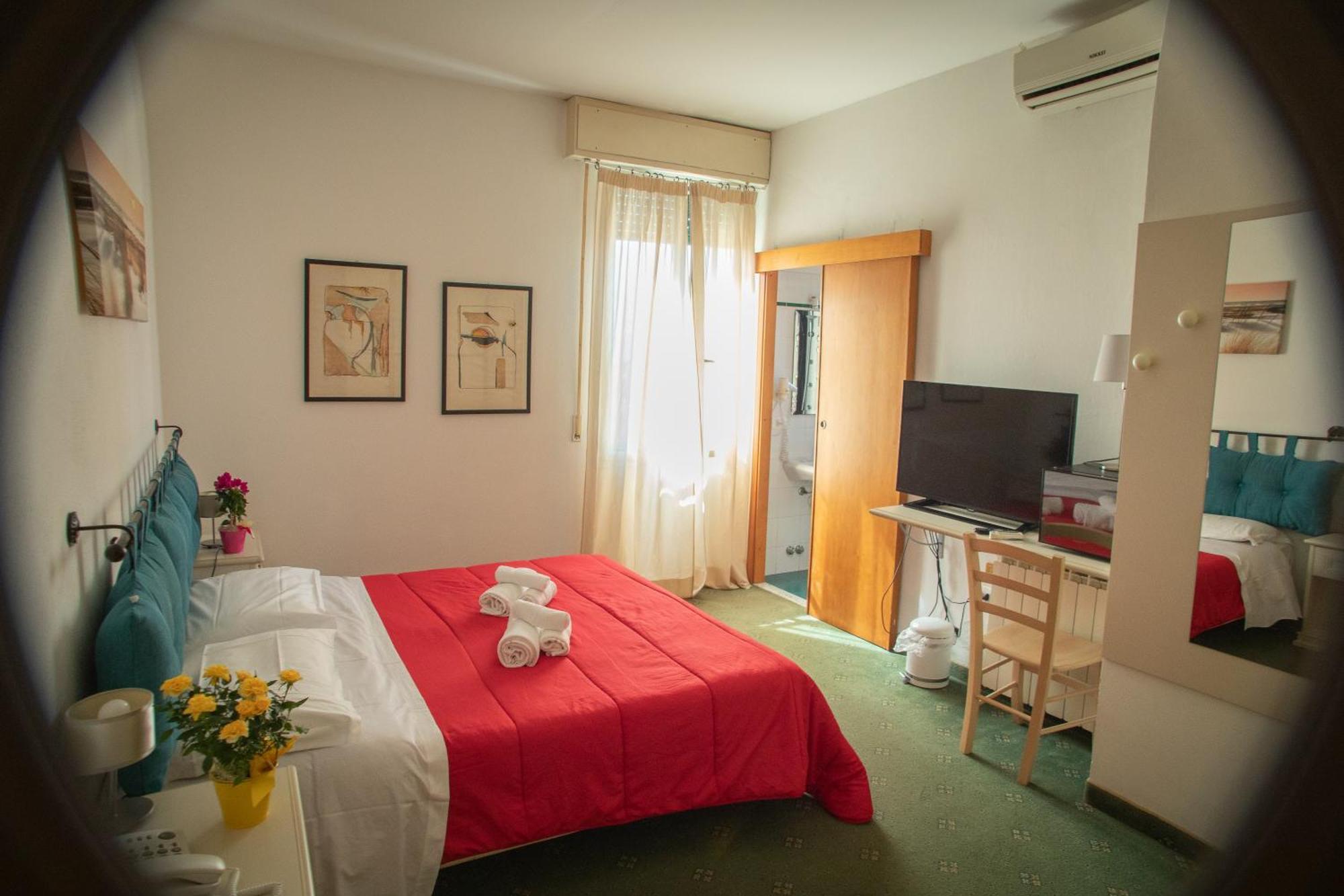 Hotel Ariston Piombino Exteriör bild