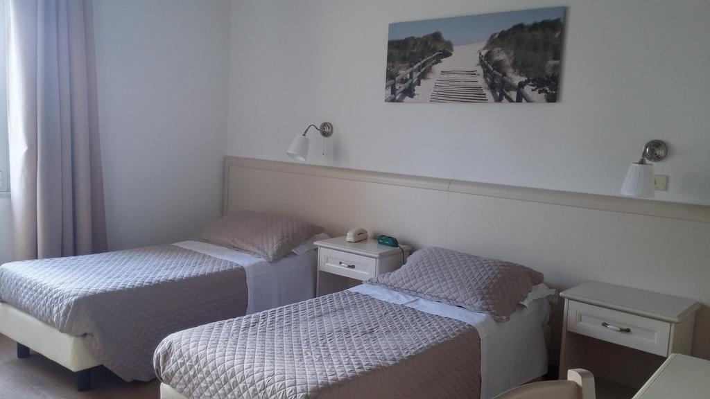 Hotel Ariston Piombino Exteriör bild