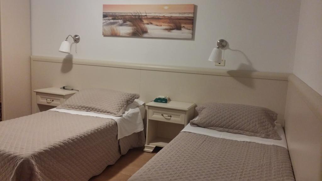 Hotel Ariston Piombino Exteriör bild