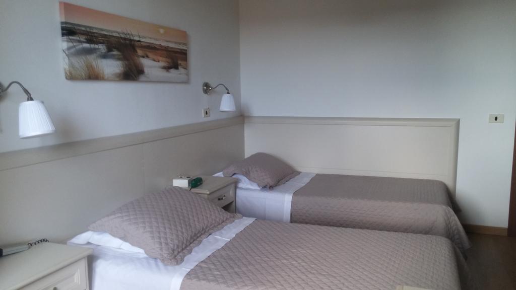 Hotel Ariston Piombino Exteriör bild