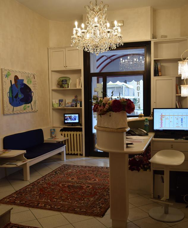 Hotel Ariston Piombino Exteriör bild